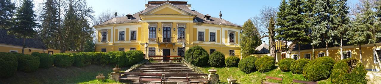 Tuenderkert Hotel Noszvaj Exterior photo